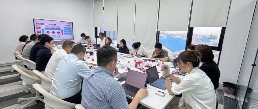 嘉定區(qū)數(shù)據(jù)局一行蒞臨鴻翼開展專題座談會(huì)，共探數(shù)據(jù)要素發(fā)展新路徑